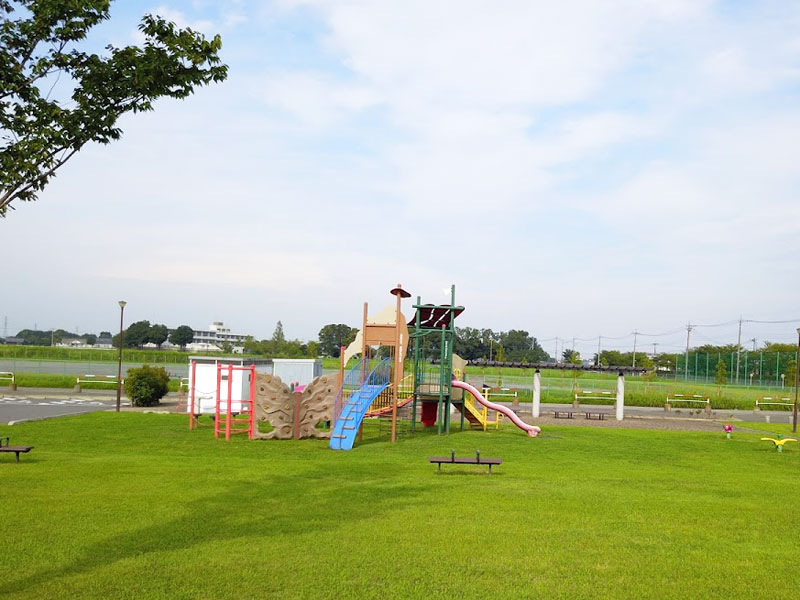 川里中央多目的広場公園