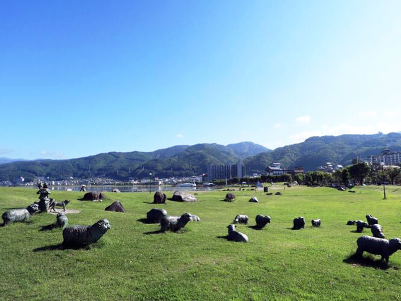 諏訪市湖畔公園